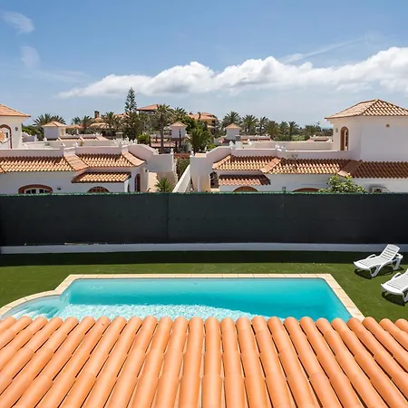 Home2book Luxury Escape, Private Pool & Bbq * 앤티가