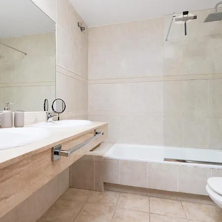 Home2book Luxury Escape, Private Pool & Bbq 빌라 앤티가