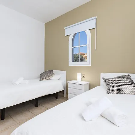 Home2book Luxury Escape, Private Pool & Bbq * 앤티가