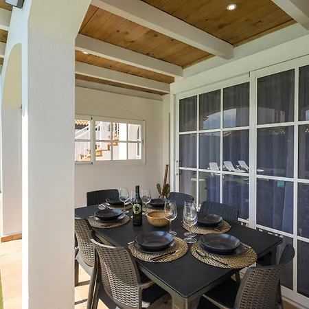 Home2book Luxury Escape, Private Pool & Bbq