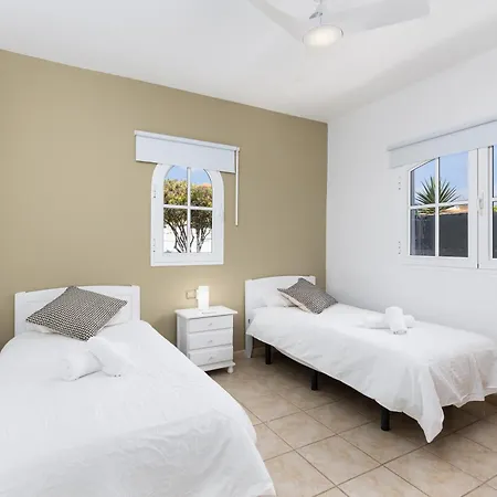 Home2book Luxury Escape, Private Pool & Bbq