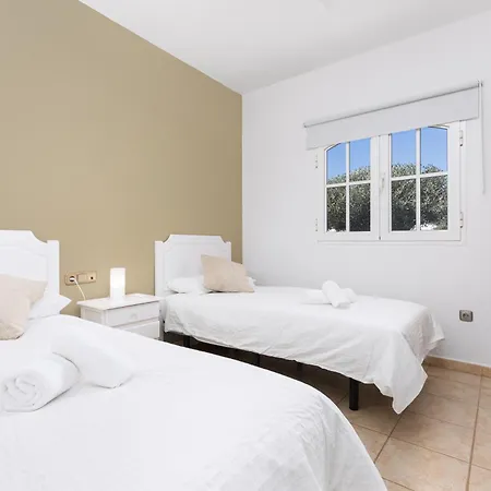 Home2book Luxury Escape, Private Pool & Bbq Villa